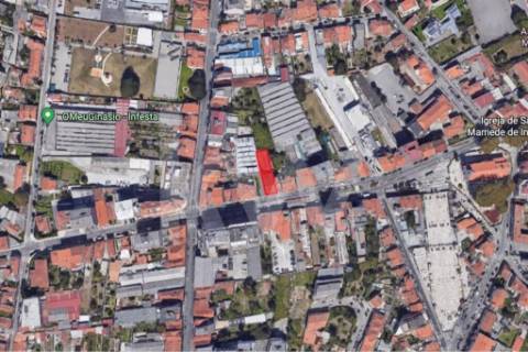 Moradias para reabilitar | Av. do Conde, S.M.Infesta | Terreno 378 m2 | ABC 220 m2