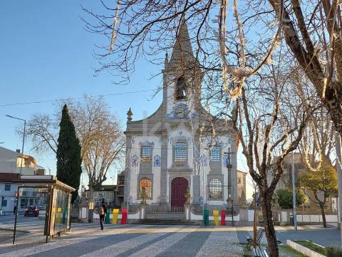 Moradias para reabilitar | Av. do Conde, S.M.Infesta | Terreno 378 m2 | ABC 220 m2