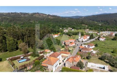 Moradia com piscina em Covas, Vila Nova de Cerveira (T4+1 -Alojamento Local)