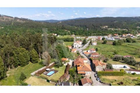 Moradia com piscina em Covas, Vila Nova de Cerveira (T4+1 -Alojamento Local)