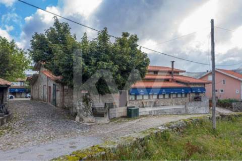 Propriedade Nariz do Mundo ( Restaurante, Residencial e Habitação) em Moscoso, Cabeceiras de Basto