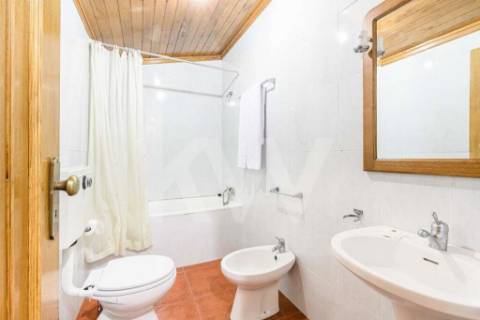 Propriedade Nariz do Mundo ( Restaurante, Residencial e Habitação) em Moscoso, Cabeceiras de Basto