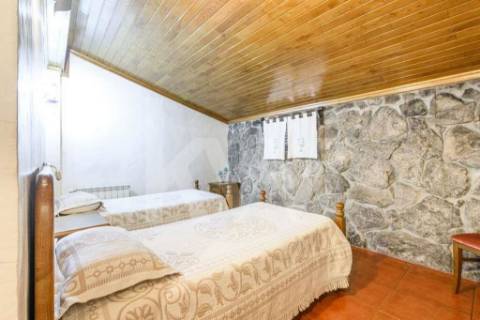 Propriedade Nariz do Mundo ( Restaurante, Residencial e Habitação) em Moscoso, Cabeceiras de Basto