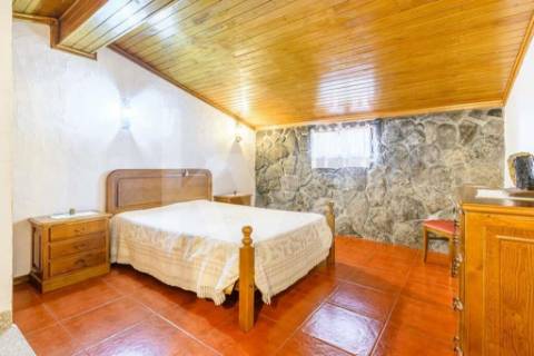 Propriedade Nariz do Mundo ( Restaurante, Residencial e Habitação) em Moscoso, Cabeceiras de Basto