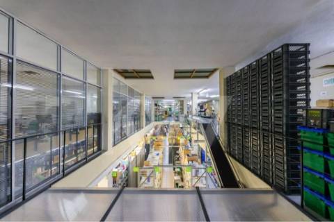 Armazém /Atividades Industriais em Peso da Régua, junto à Casa do Douro - Vila Real.