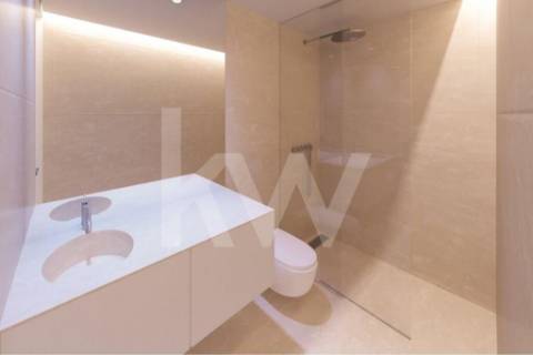 Apartamento T3 Premium com 3 casas de banho, garagem e varanda - Matosinhos Centro