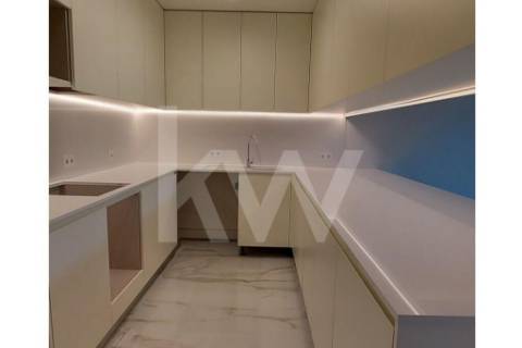 Apartamento T3 Premium com 3 casas de banho, garagem e varanda - Matosinhos Centro