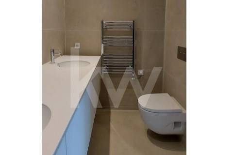 Apartamento T3 Premium com 3 casas de banho, garagem e varanda - Matosinhos Centro