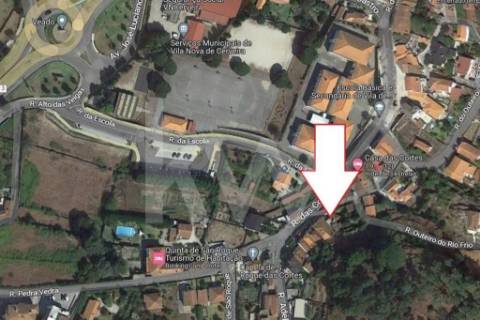 Moradia para restauro em V. N. Cerveira (zona escolar)