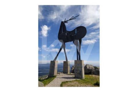 Moradia para restauro em V. N. Cerveira (zona escolar)