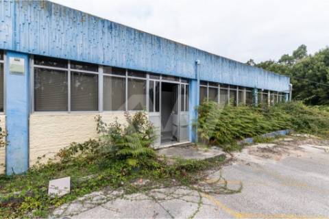 Armazém em Complexo Industrial na Zona Industrial de Vagos