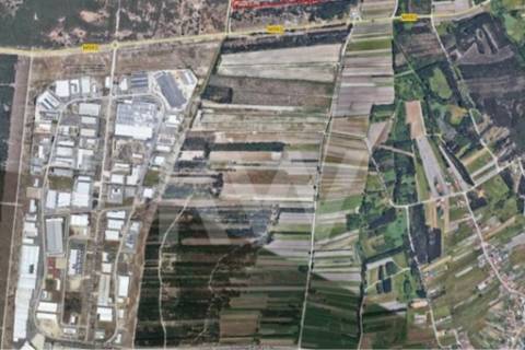 Armazém em Complexo Industrial na Zona Industrial de Vagos