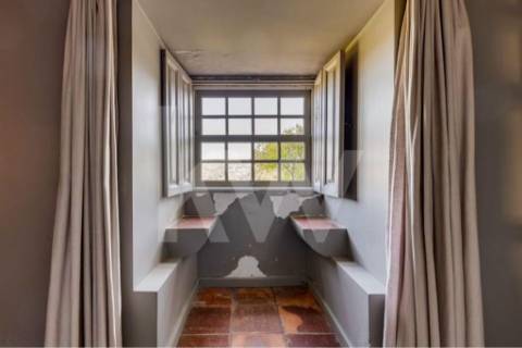 Excelente Quinta no Douro, casa com pedra de armas, fim do século XVII, vista sobre o Rio Douro