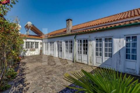 Excelente Quinta no Douro, casa com pedra de armas, fim do século XVII, vista sobre o Rio Douro