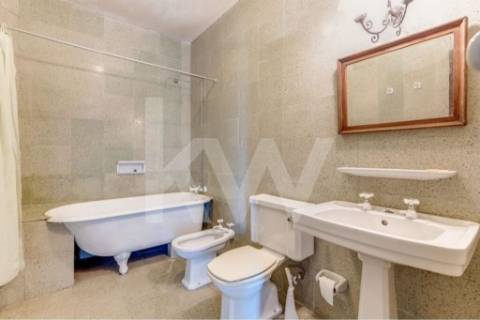 Excelente Quinta no Douro, casa com pedra de armas, fim do século XVII, vista sobre o Rio Douro