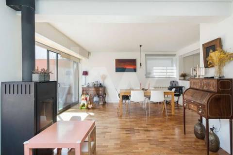 Moradia Triplex Geminada à venda no Bairro dos Musicos em Marechal Gomes da Costa