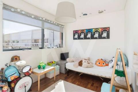 Moradia Triplex Geminada à venda no Bairro dos Musicos em Marechal Gomes da Costa