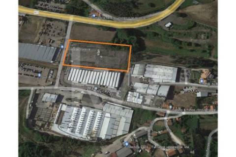 Terreno para construção de armazém Industrial, Baltar com 11.309,8 m2 .