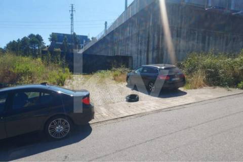 Terreno para construção de armazém Industrial, Baltar com 11.309,8 m2 .