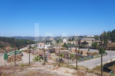 Terreno para construção de armazém Industrial, Baltar com 11.309,8 m2 .