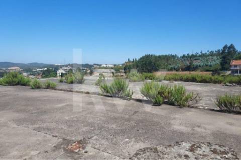 Terreno para construção de armazém Industrial, Baltar com 11.309,8 m2 .