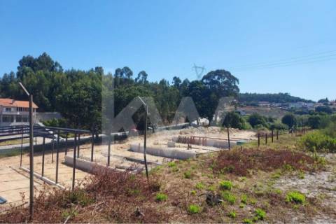 Terreno para construção de armazém Industrial, Baltar com 11.309,8 m2 .