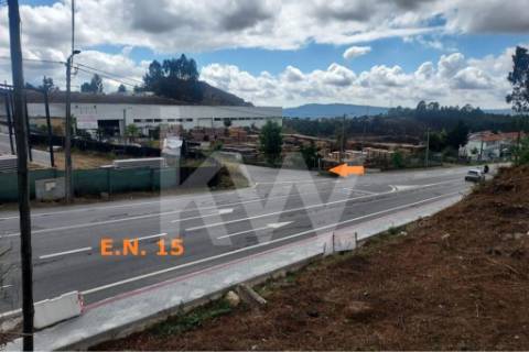 Terreno para construção de armazém Industrial, Baltar com 11.309,8 m2 .