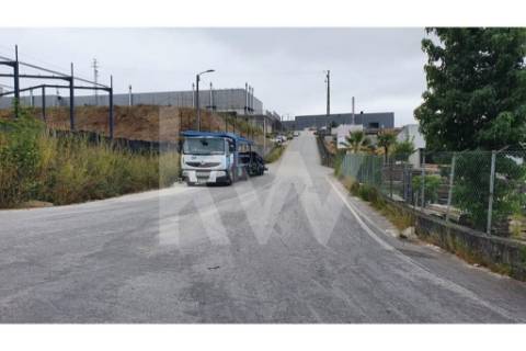 Terreno para construção de armazém Industrial, Baltar com 11.309,8 m2 .