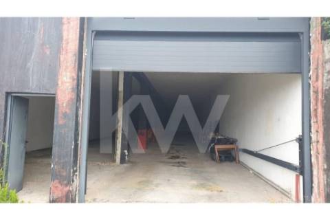 Terreno para construção de armazém Industrial, Baltar com 11.309,8 m2 .