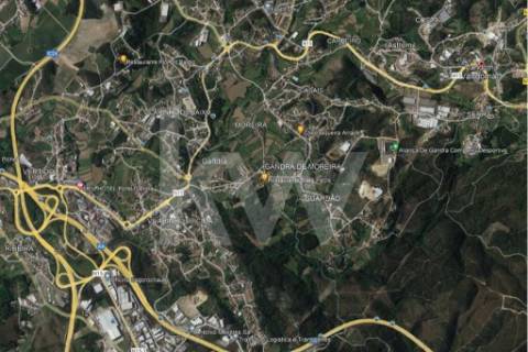 Terreno para construção de armazém Industrial, Baltar com 11.309,8 m2 .