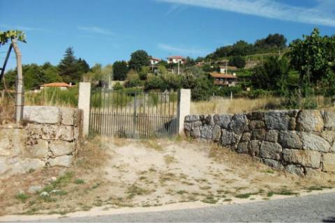 Terreno 2600 em Gestaçô com 3800m2, situado em Baião