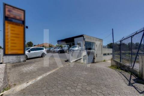 Stand com terreno e Oficina - EN 222 - Avintes - V.N.Gaia
