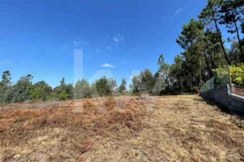 LOTE DE TERRENO URBANO PARA CONSTRUÇÃO COM 946 M2 EM VILAR (OLIVEIRA DE AZEMÉIS)