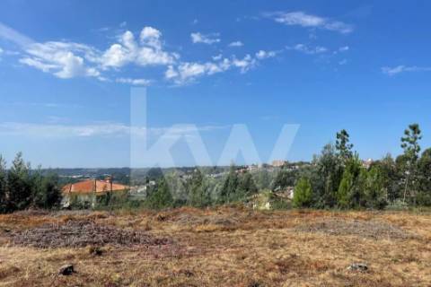 LOTE DE TERRENO URBANO PARA CONSTRUÇÃO COM 946 M2 EM VILAR (OLIVEIRA DE AZEMÉIS)