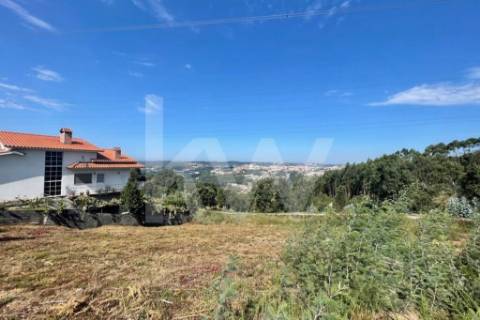 LOTE TERRENO URBANO COM 600 M2 LOCALIZADO EM MACINHATA DA SEIXA (OLIVEIRA DE AZEMÉIS)