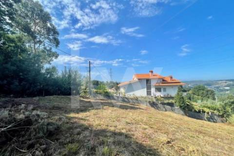 LOTE TERRENO URBANO COM 600 M2 LOCALIZADO EM MACINHATA DA SEIXA (OLIVEIRA DE AZEMÉIS)