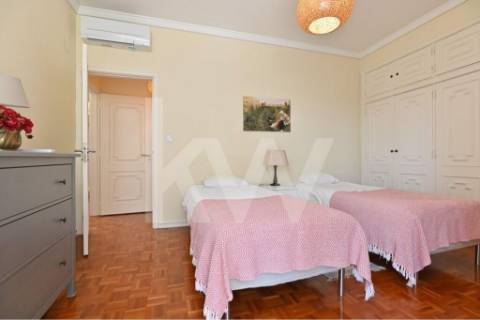 T4 totalmente remodelado em 2022 com vistas deslumbrantes nas torres do Restelo