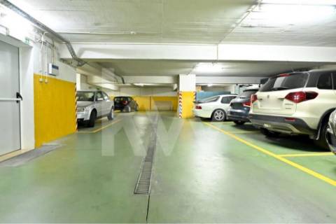 T4 totalmente remodelado em 2022 com vistas deslumbrantes nas torres do Restelo