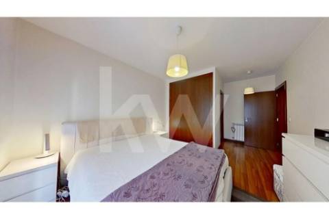 Fantástico T4 de 208 m2, com duas suites  e dois lugares de estacionamento em Paranhos!!!