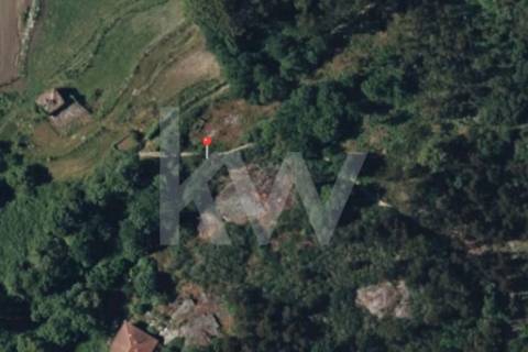 Terreno de 1.400 m² a Apenas 6 Minutos de Santo Tirso!