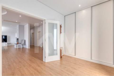 Moradia térrea T4 com 3 suites em Vilar do Pinheiro, Vila do Conde