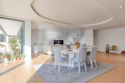 Moradia térrea T4 com 3 suites em Vilar do Pinheiro, Vila do Conde