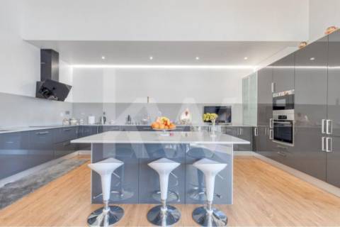 Moradia térrea T4 com 3 suites em Vilar do Pinheiro, Vila do Conde