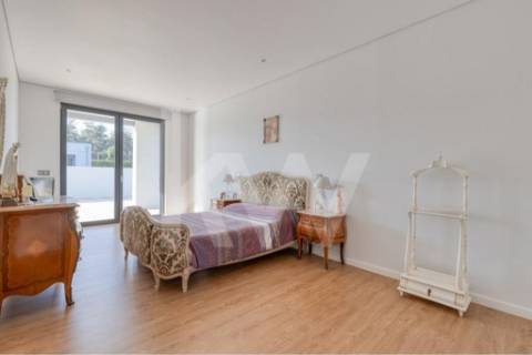 Moradia térrea T4 com 3 suites em Vilar do Pinheiro, Vila do Conde