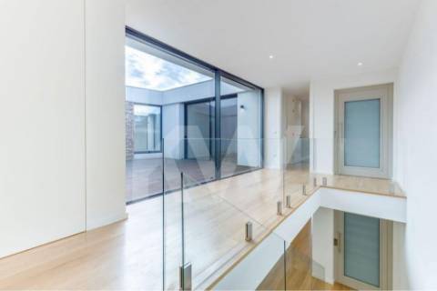 MORADIA 4 QUARTOS, PREMIUM, NA PRAIA DA MADALENA, EM VILA NOVA DE GAIA