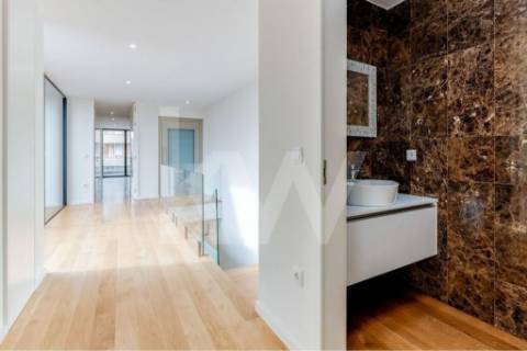 MORADIA 4 QUARTOS, PREMIUM, NA PRAIA DA MADALENA, EM VILA NOVA DE GAIA