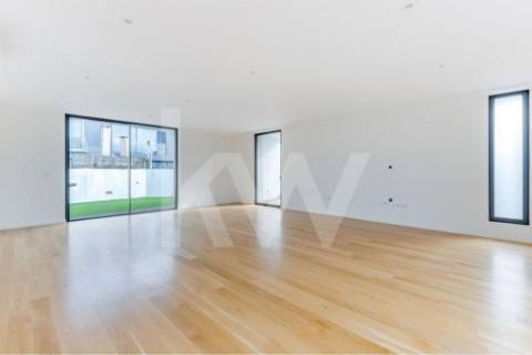 MORADIA 4 QUARTOS, PREMIUM, NA PRAIA DA MADALENA, EM VILA NOVA DE GAIA