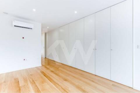 MORADIA 4 QUARTOS, PREMIUM, NA PRAIA DA MADALENA, EM VILA NOVA DE GAIA