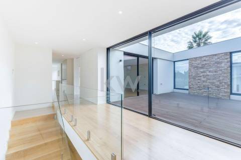 MORADIA 4 QUARTOS, PREMIUM, NA PRAIA DA MADALENA, EM VILA NOVA DE GAIA