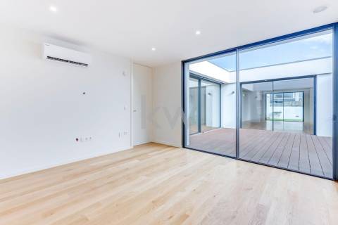 MORADIA 4 QUARTOS, PREMIUM, NA PRAIA DA MADALENA, EM VILA NOVA DE GAIA